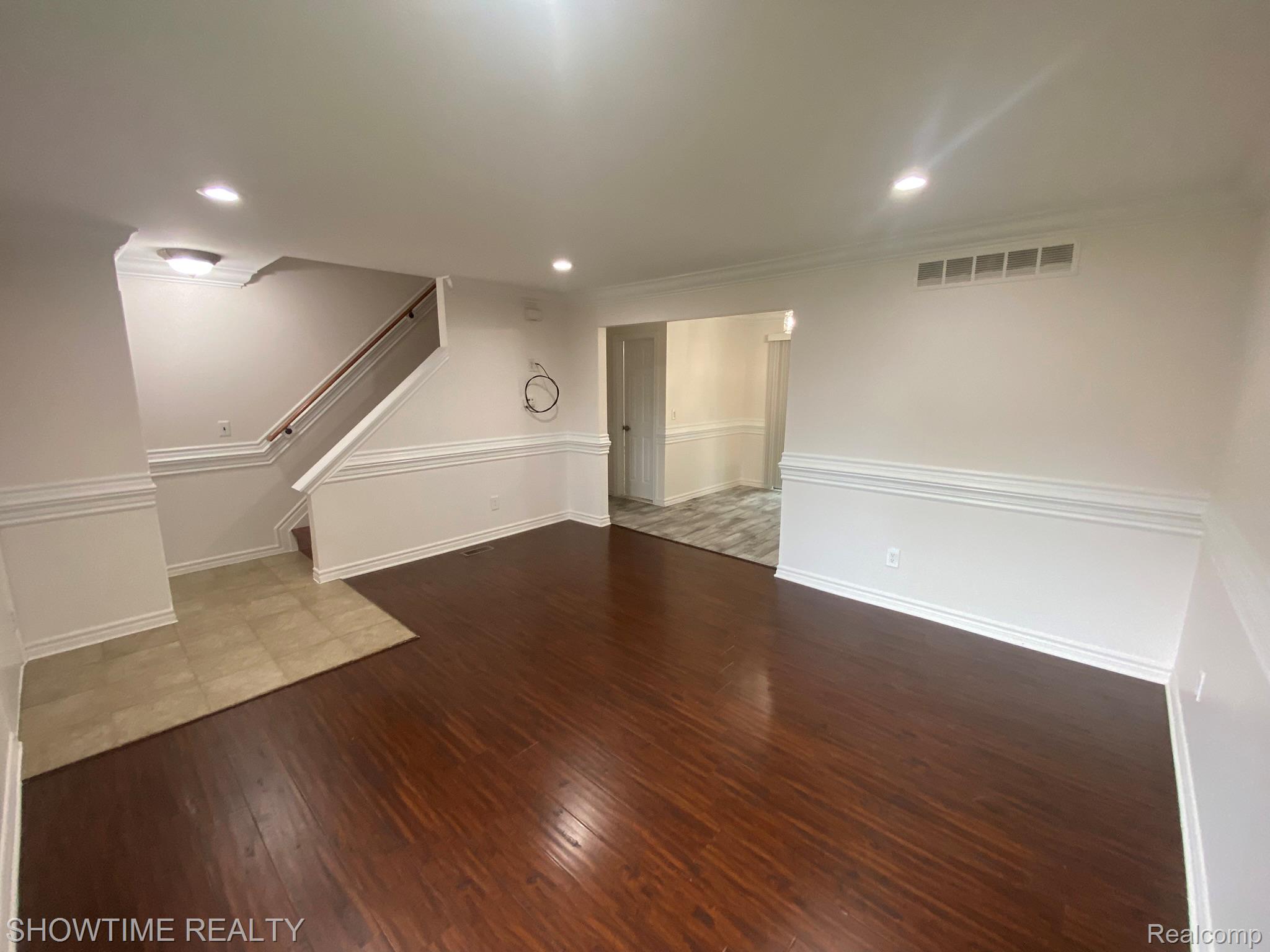 8418 HICKORY Drive