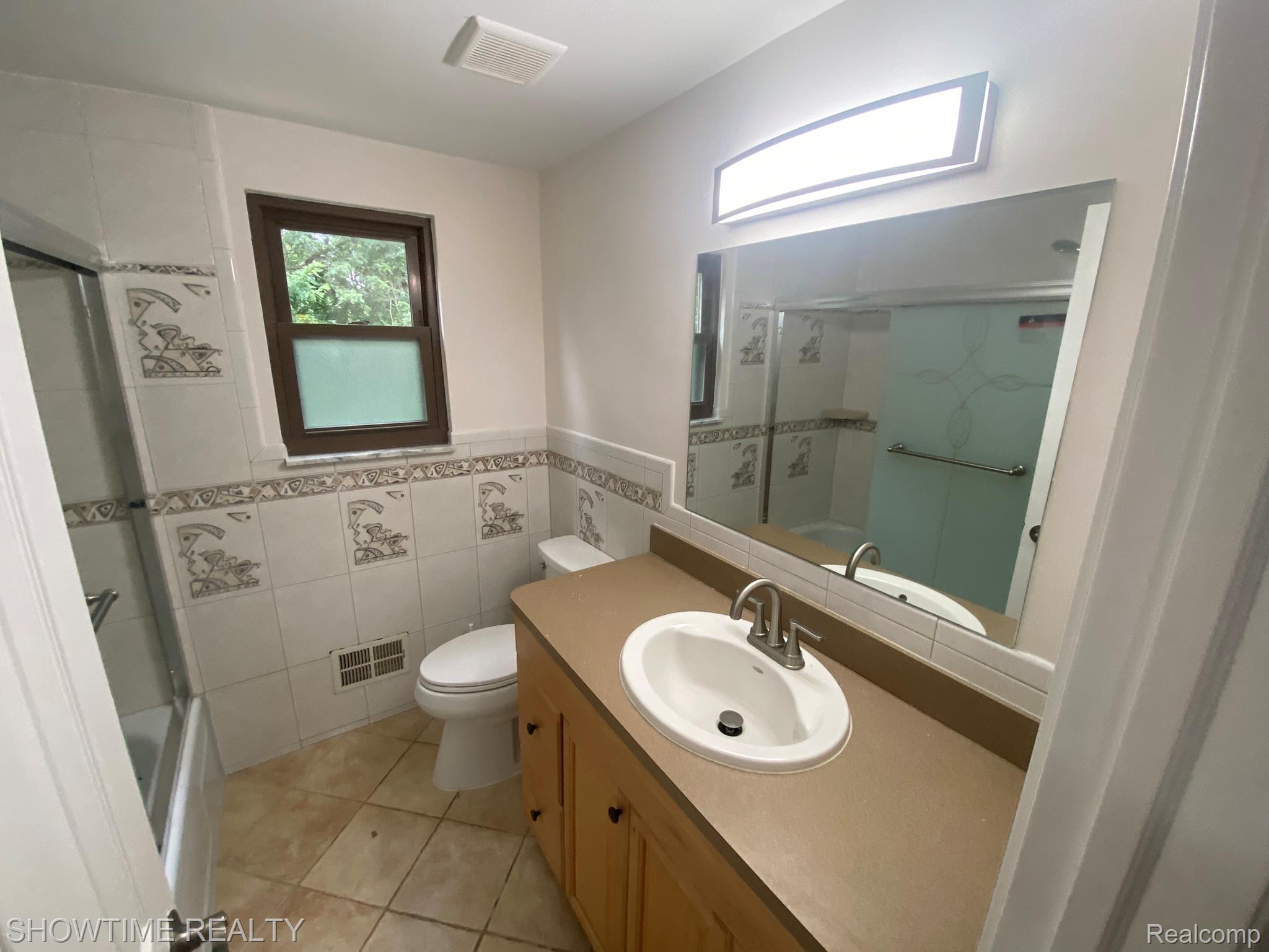 8418 HICKORY Drive