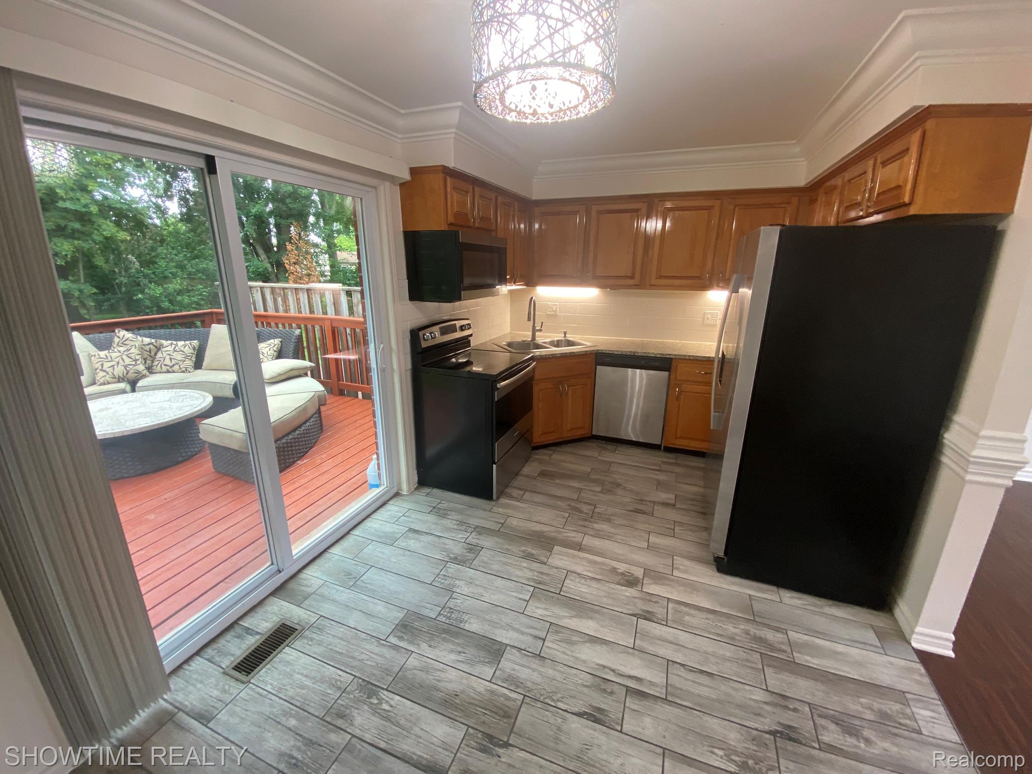 8418 HICKORY Drive