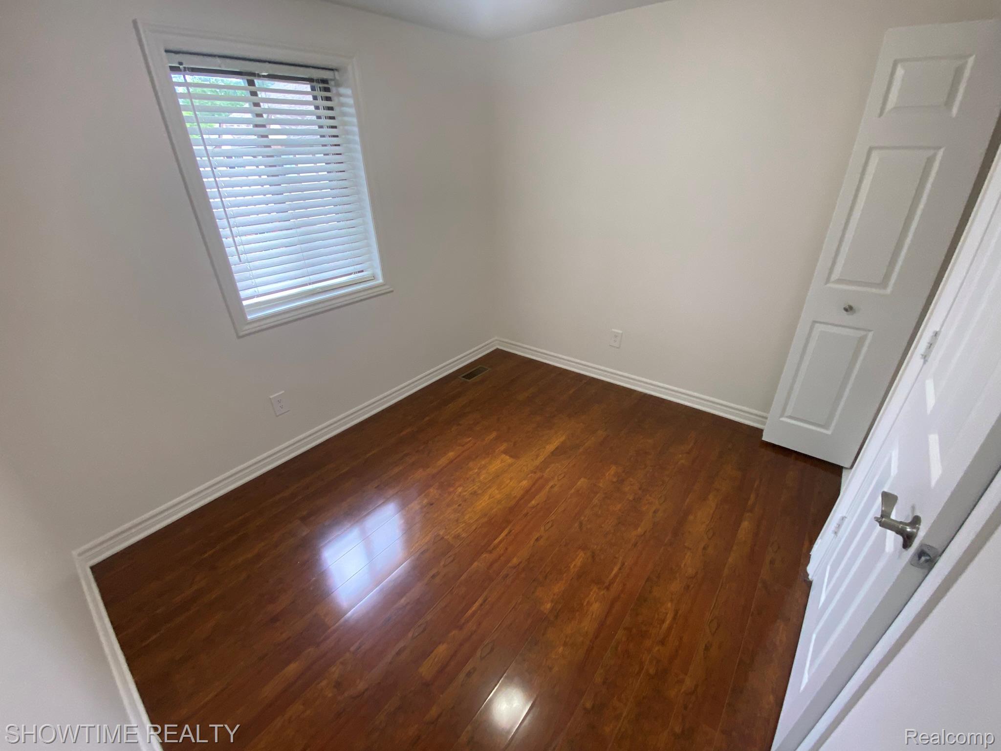 8418 HICKORY Drive