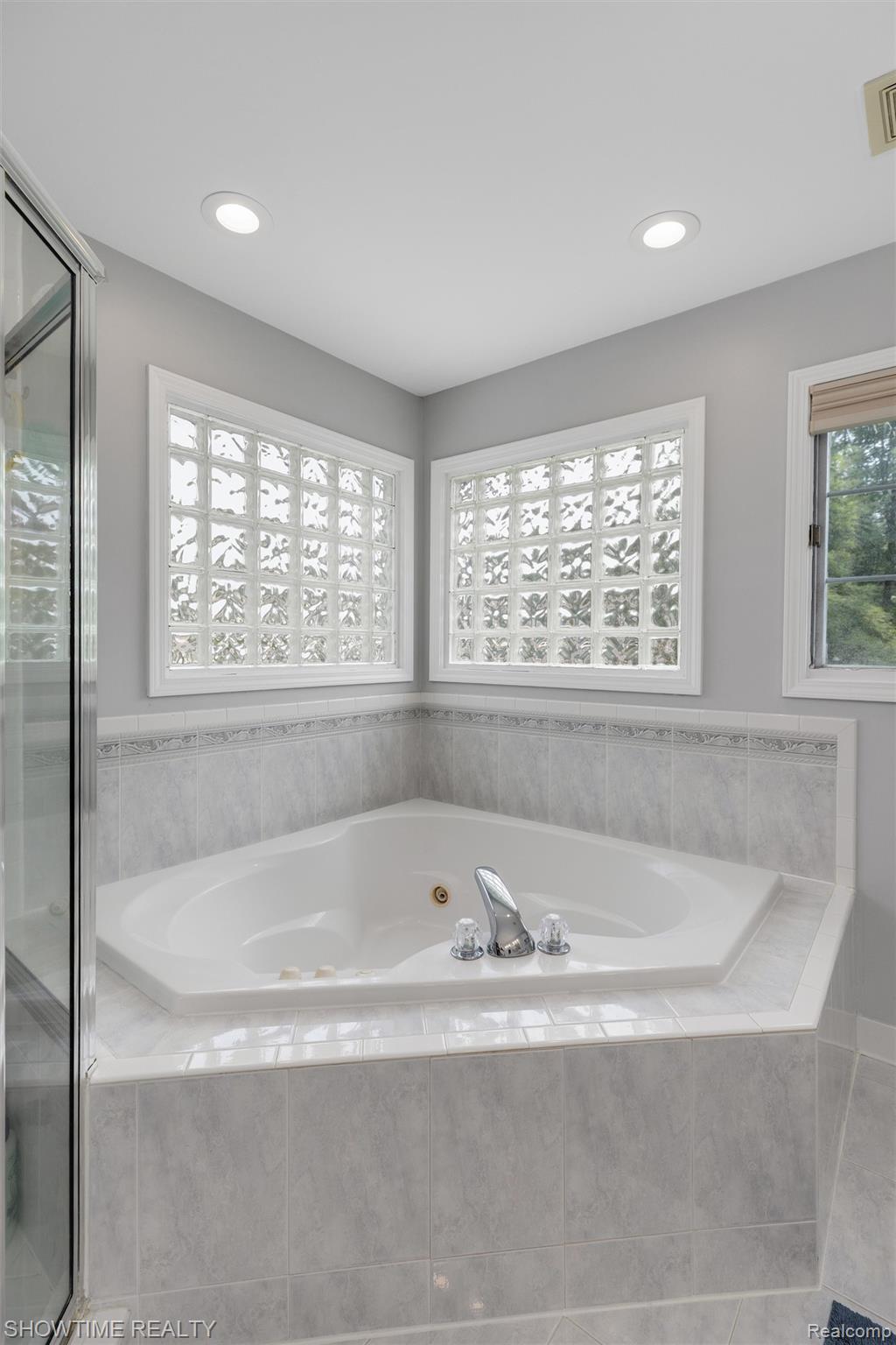 18563 Cracklewood Drive