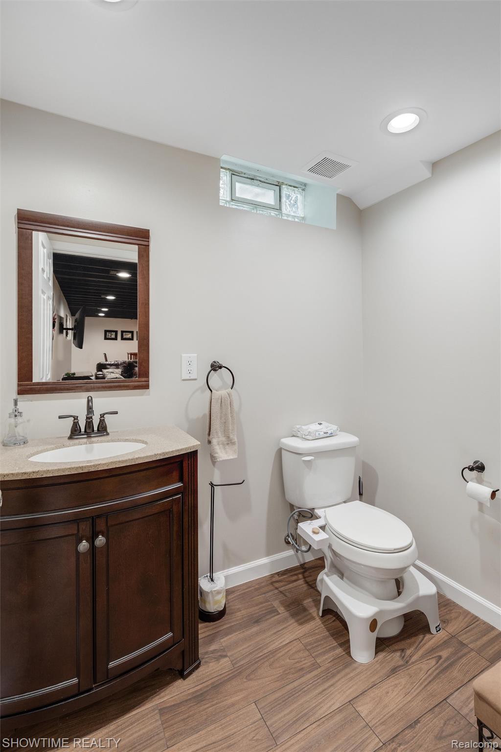 18563 Cracklewood Drive