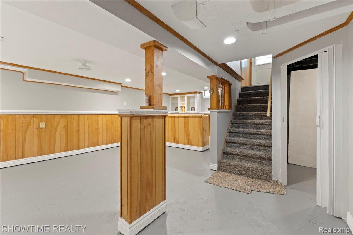 23041 Shakespeare Avenue