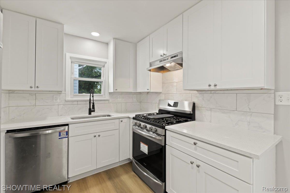 23041 Shakespeare Avenue