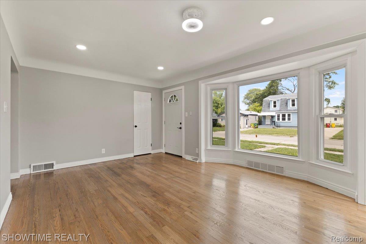 23041 Shakespeare Avenue