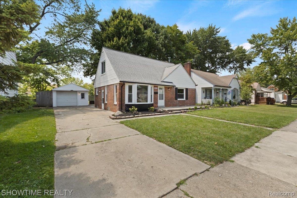 23041 Shakespeare Avenue