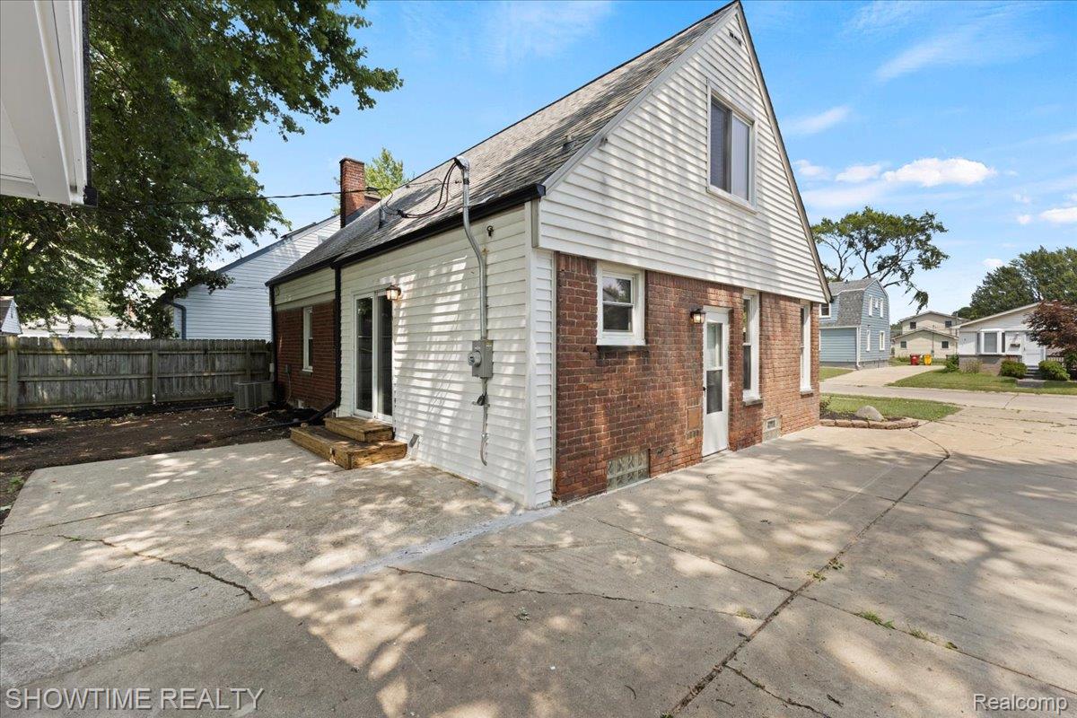 23041 Shakespeare Avenue