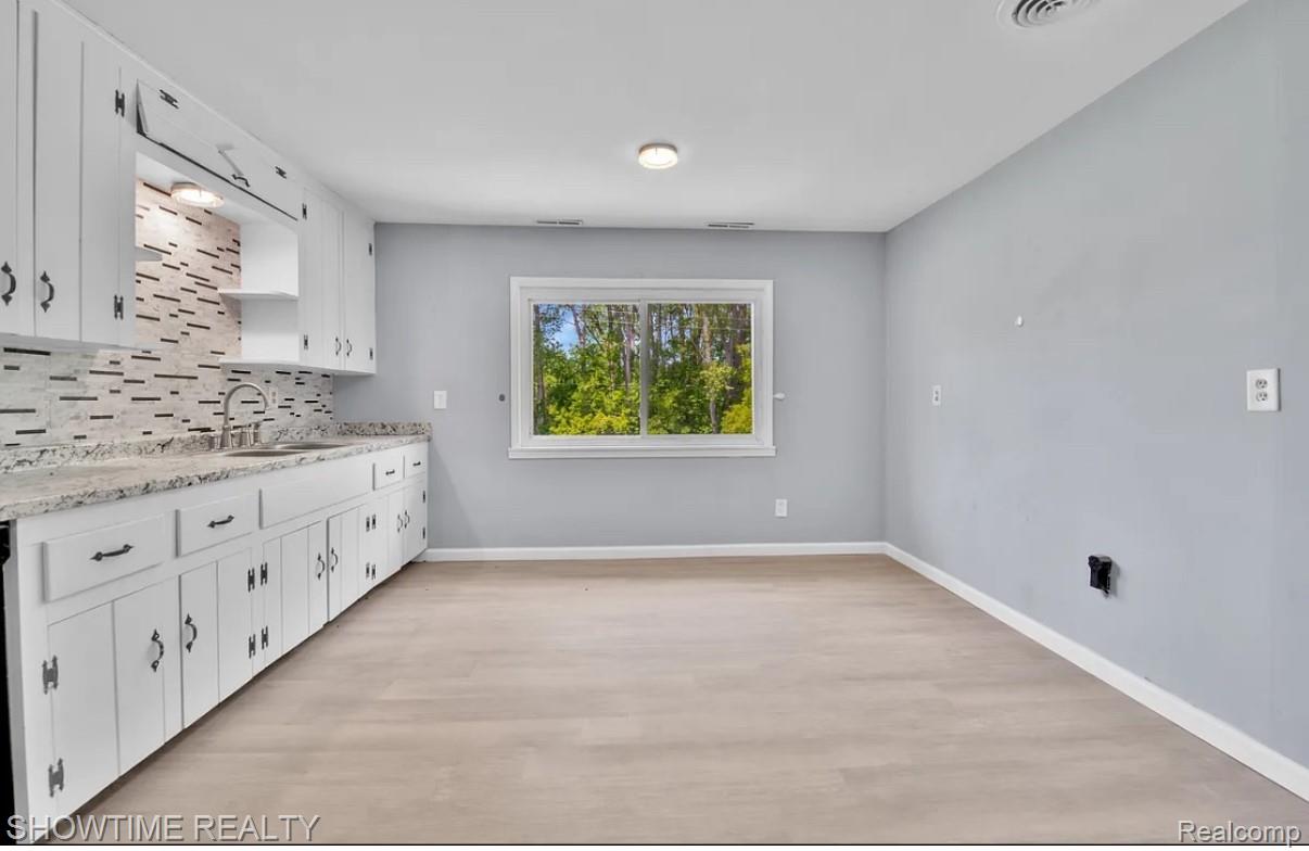 652 N Blacks Corners Road