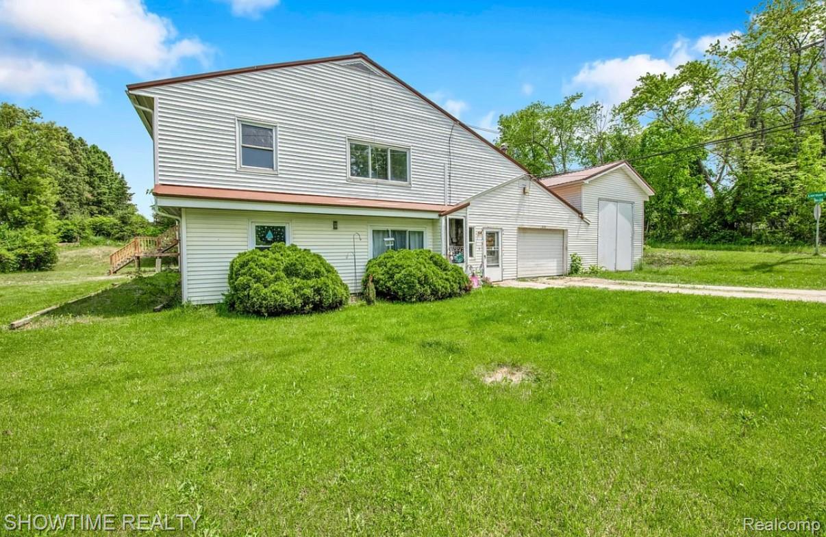 652 N Blacks Corners Road