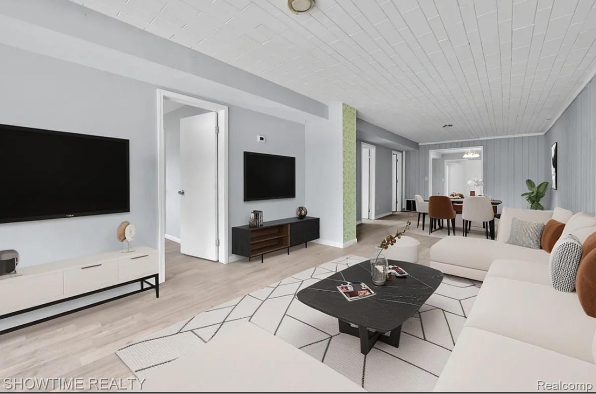 652 N Blacks Corners Road