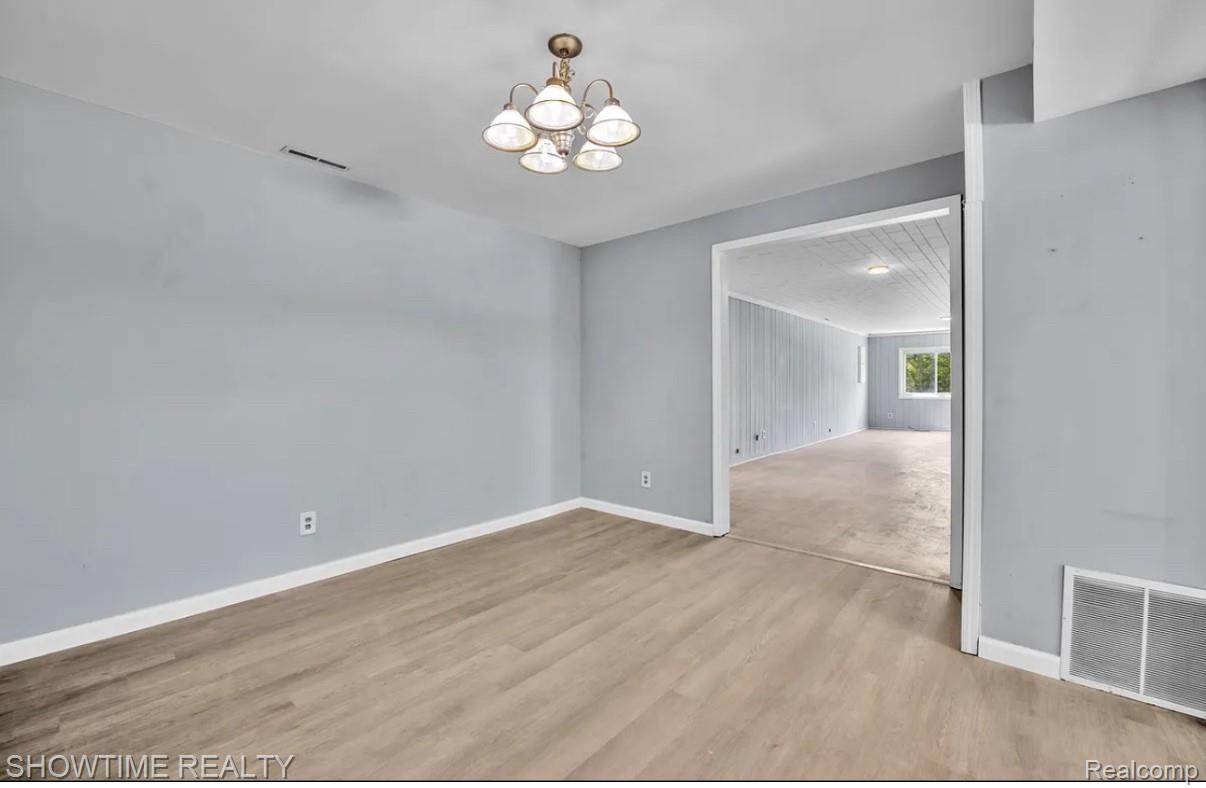 652 N Blacks Corners Road