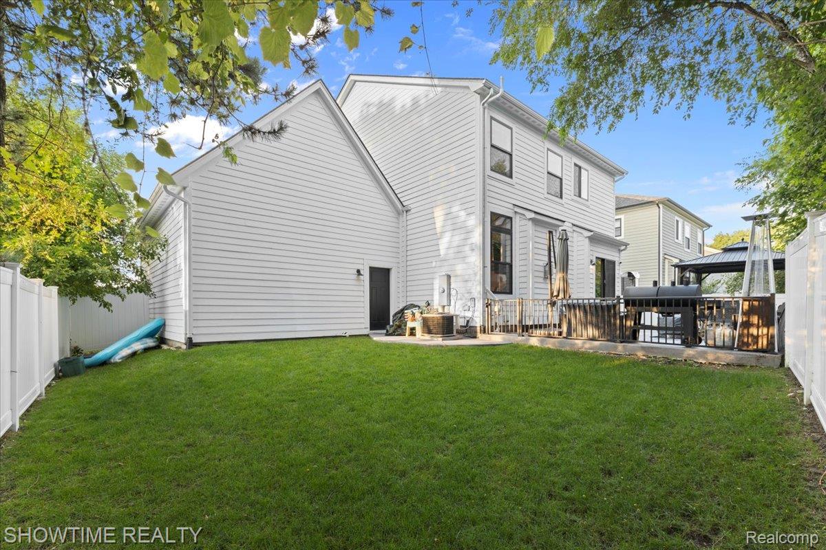291 W Tienken Road