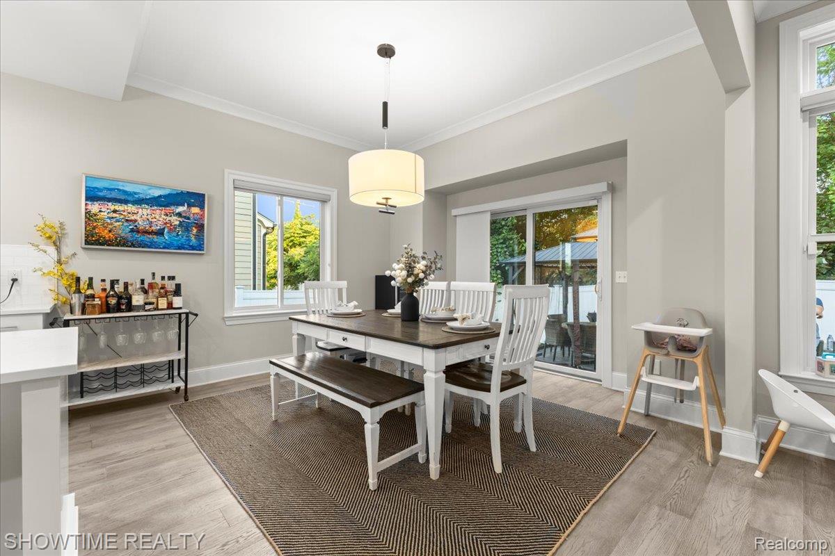 291 W Tienken Road