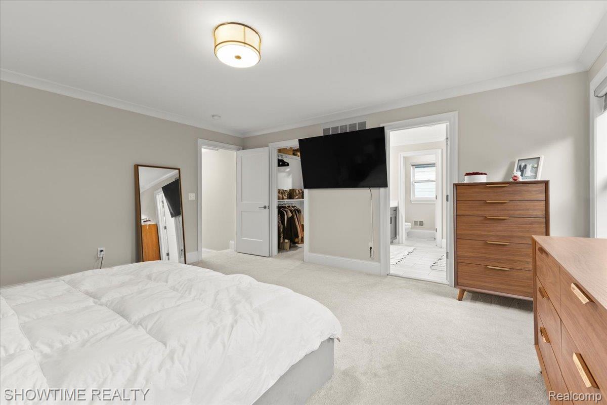 291 W Tienken Road