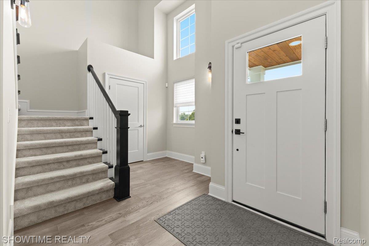 291 W Tienken Road
