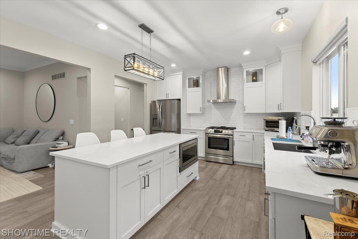 291 W Tienken Road
