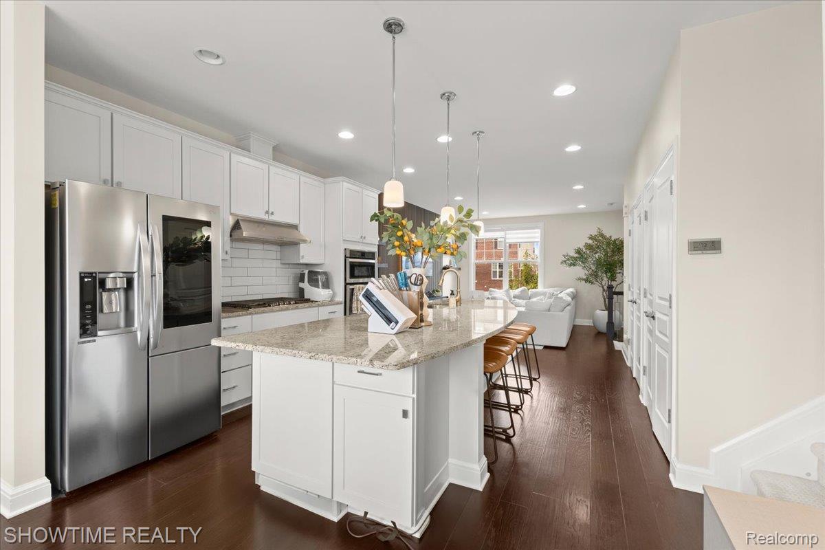 2734 Helmsdale Circle