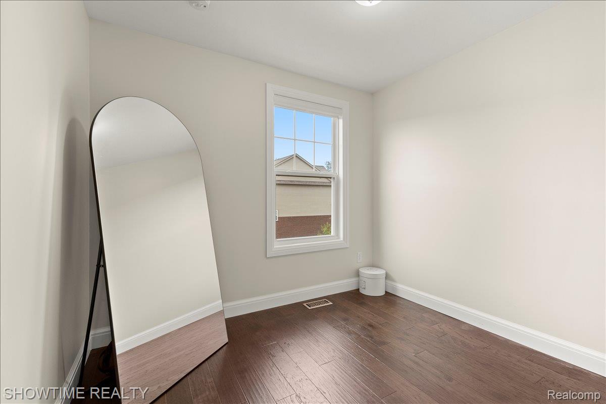 2734 Helmsdale Circle