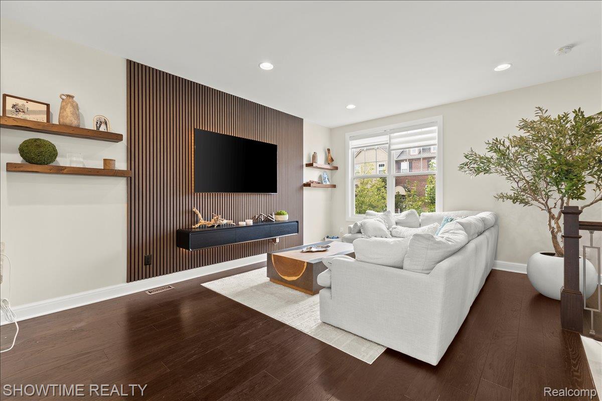 2734 Helmsdale Circle