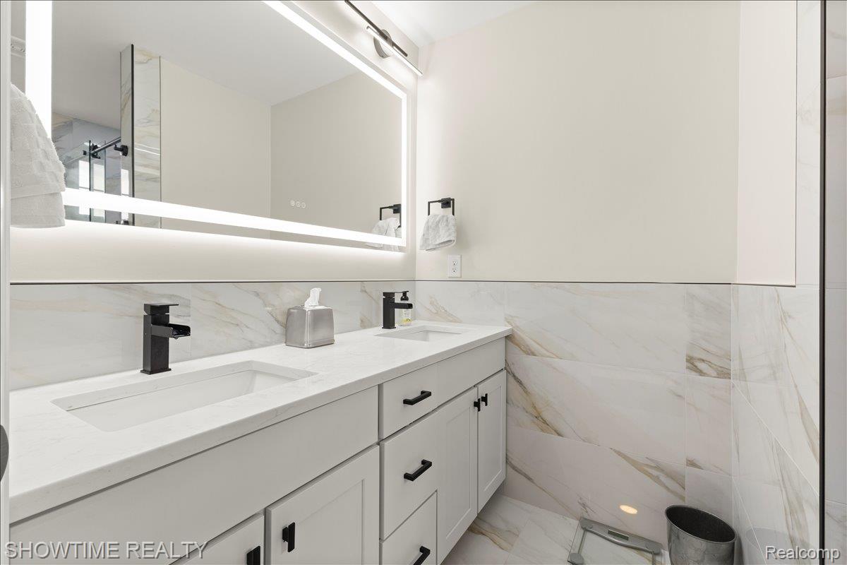 2734 Helmsdale Circle