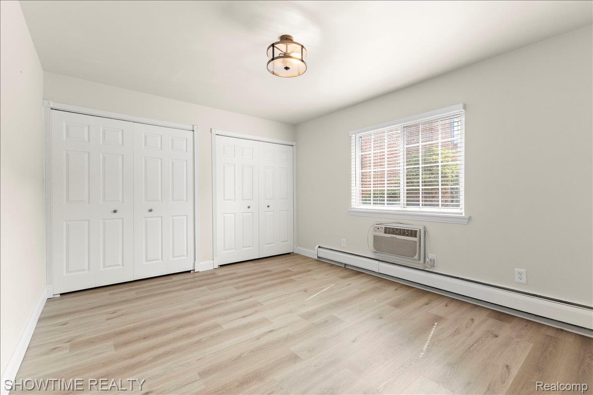 2425 Torquay Avenue 101