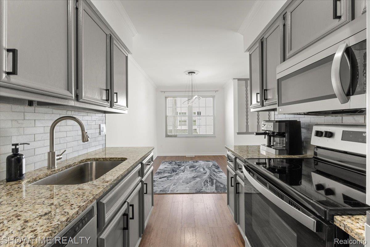 15840 Cambridge Drive