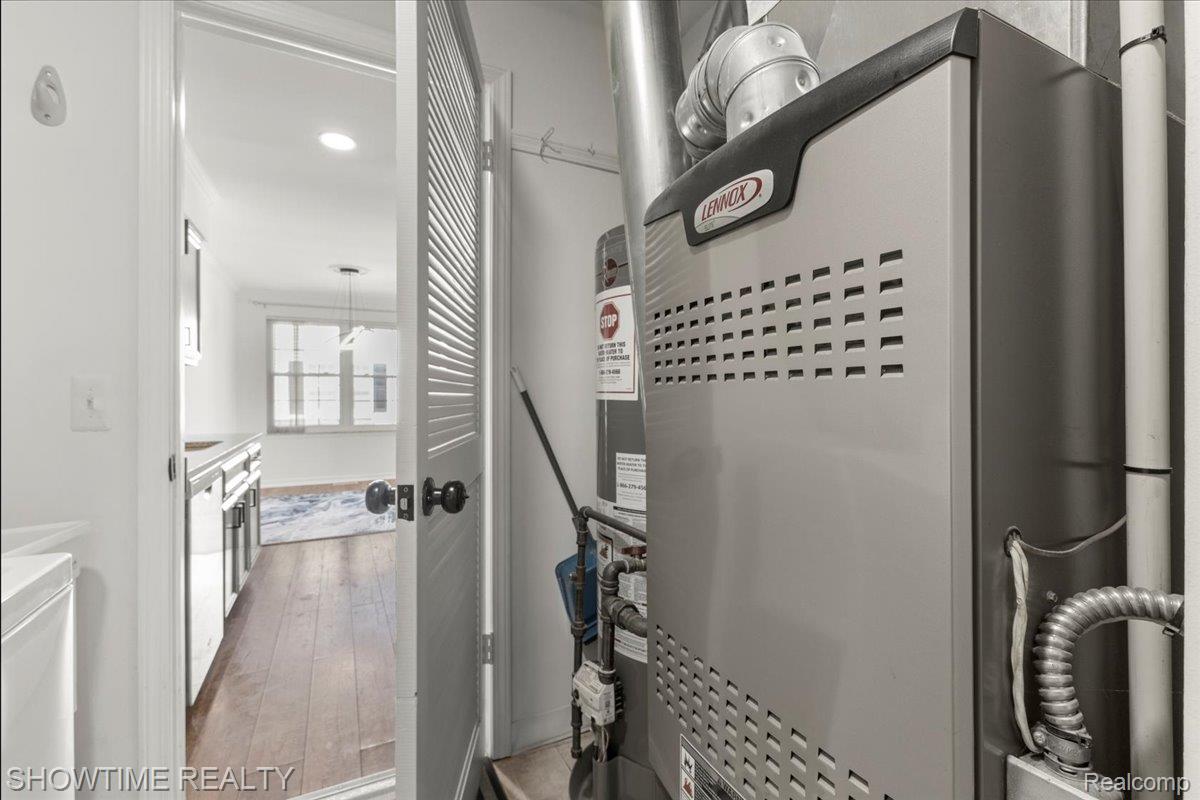 15840 Cambridge Drive