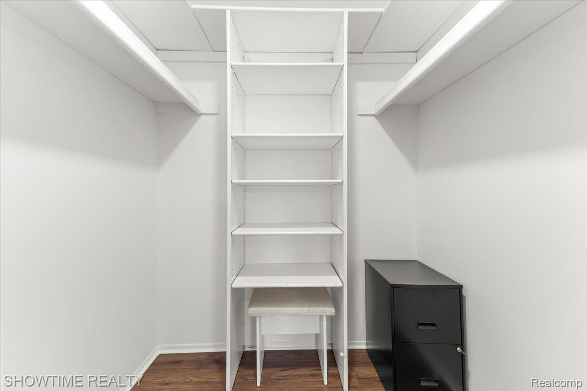 15840 Cambridge Drive