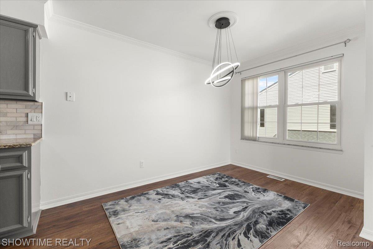 15840 Cambridge Drive