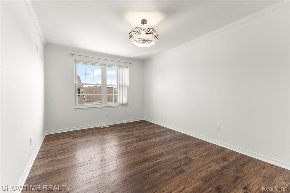 15840 Cambridge Drive