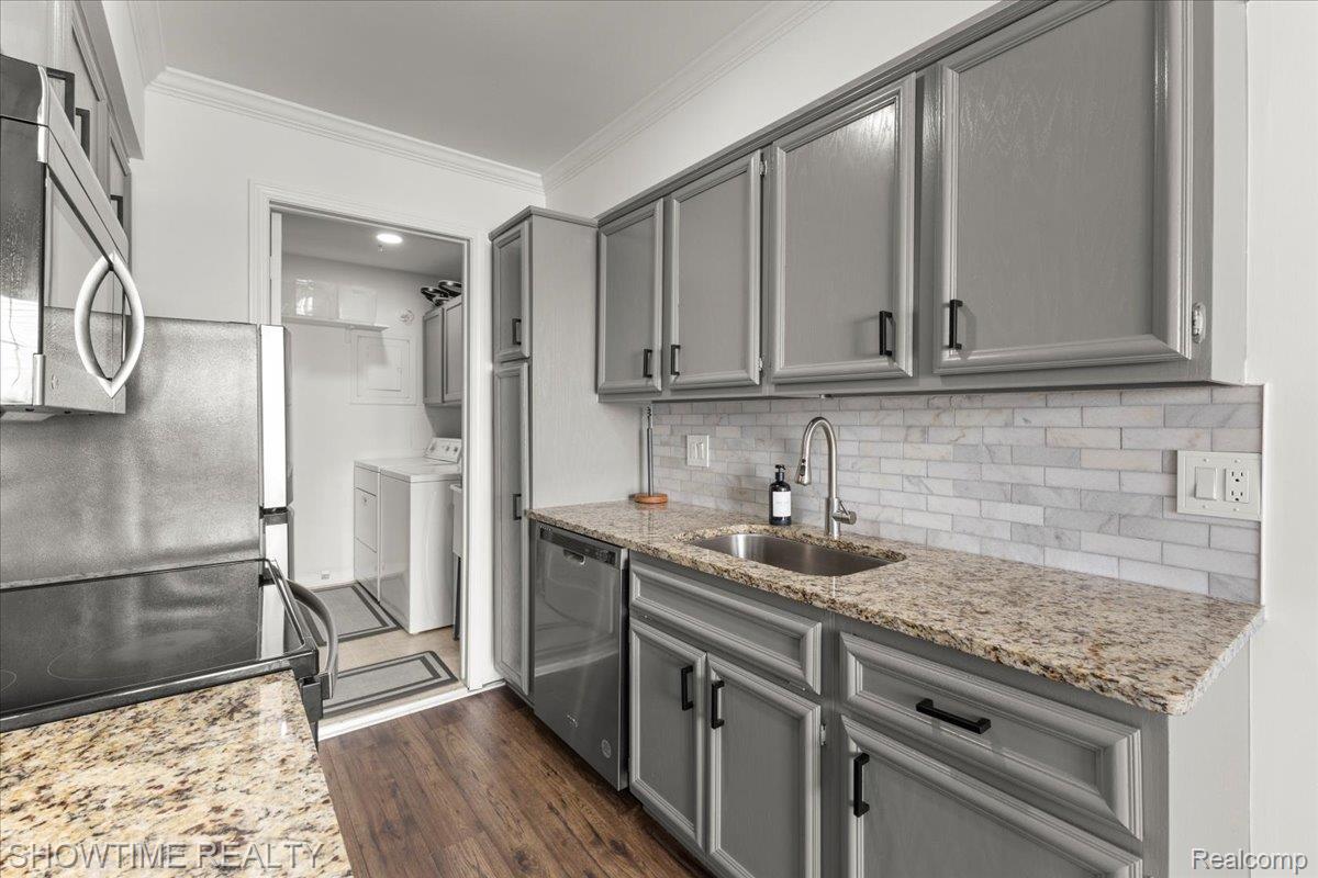 15840 Cambridge Drive