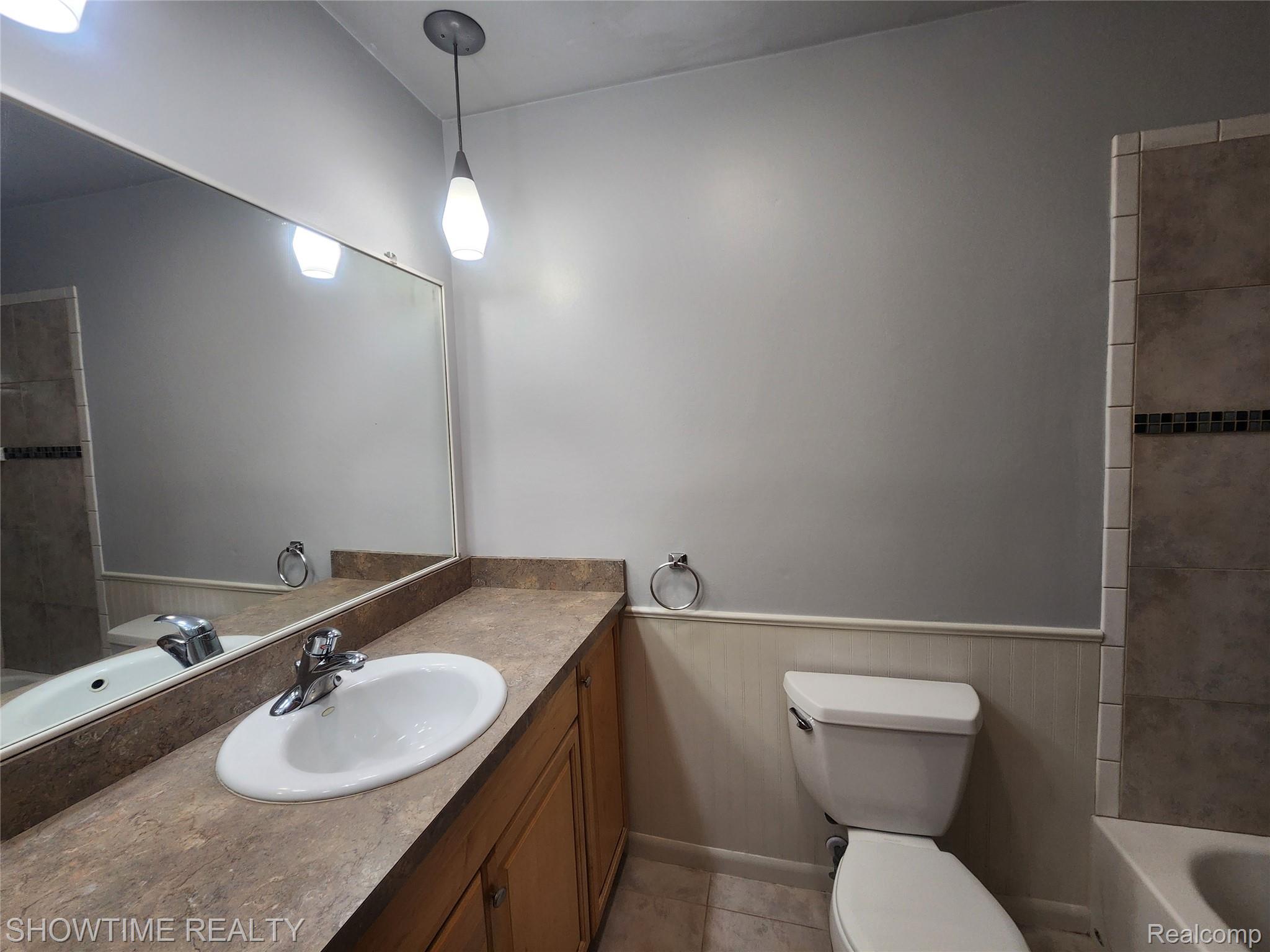 39471 Van Dyke Avenue