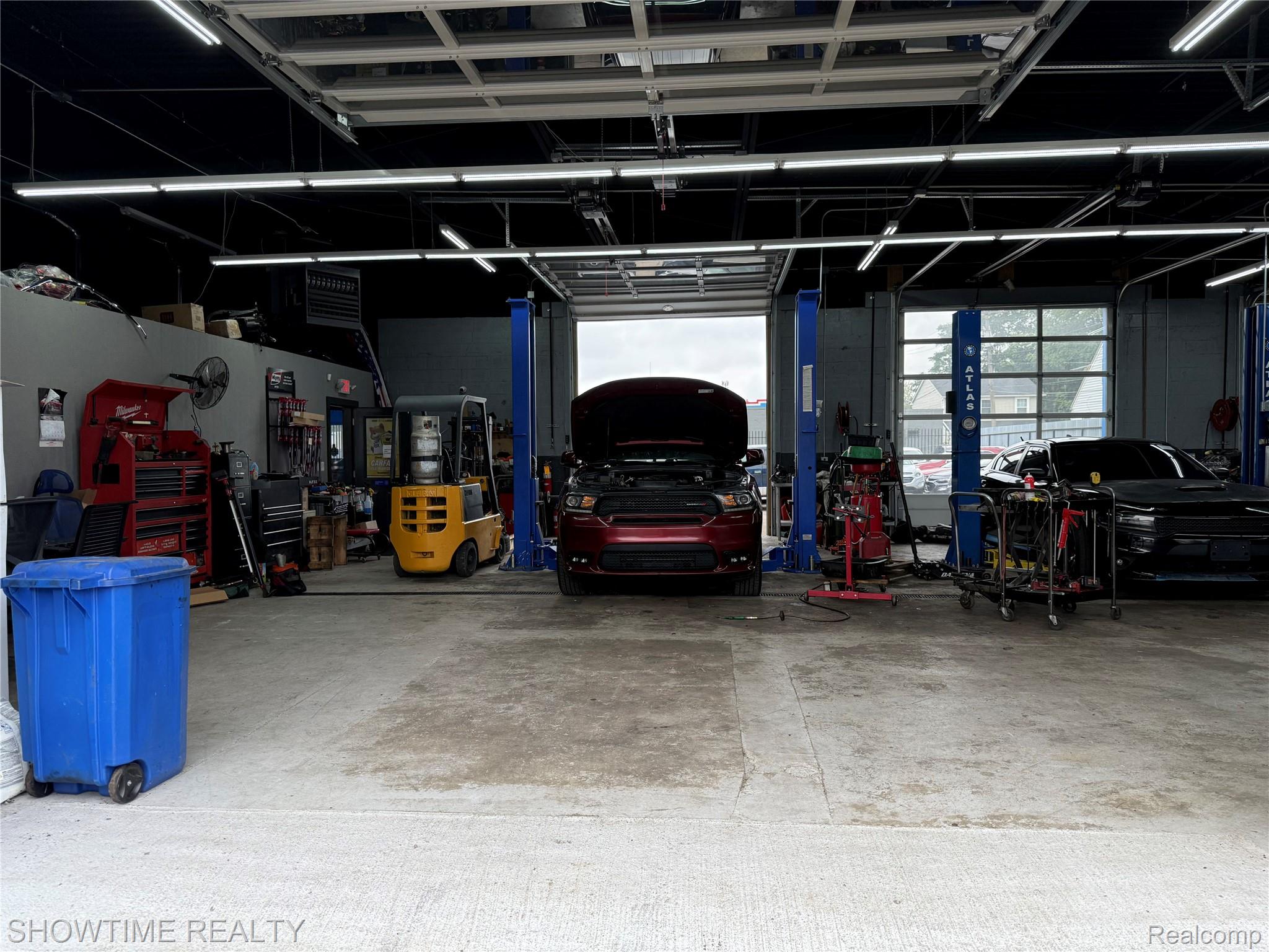 22031 Dequindre Road