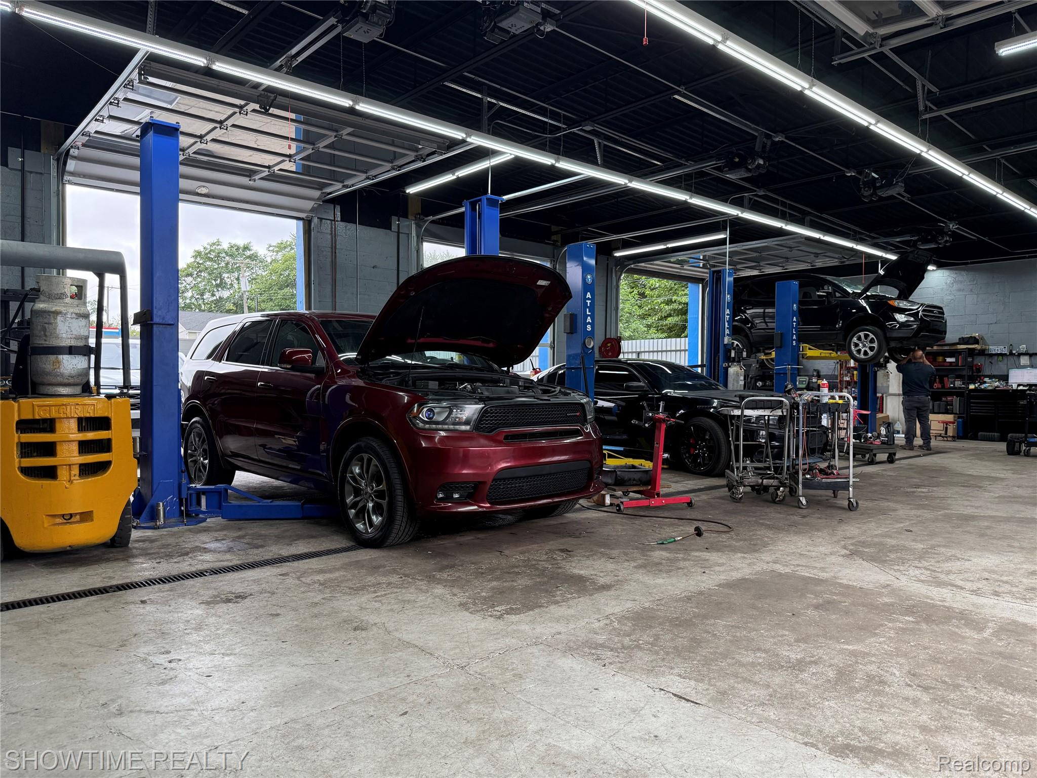 22031 Dequindre Road