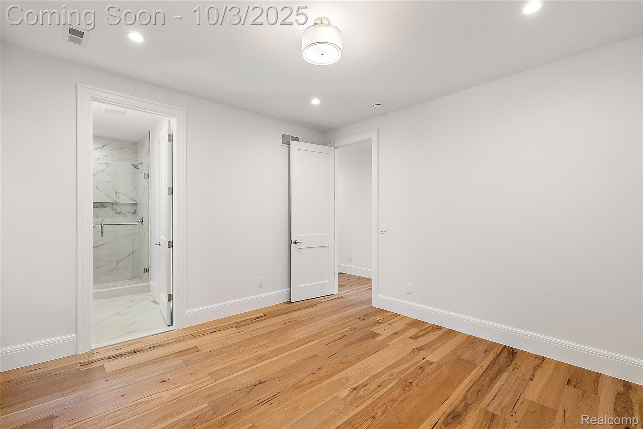 2498 Buckingham Avenue