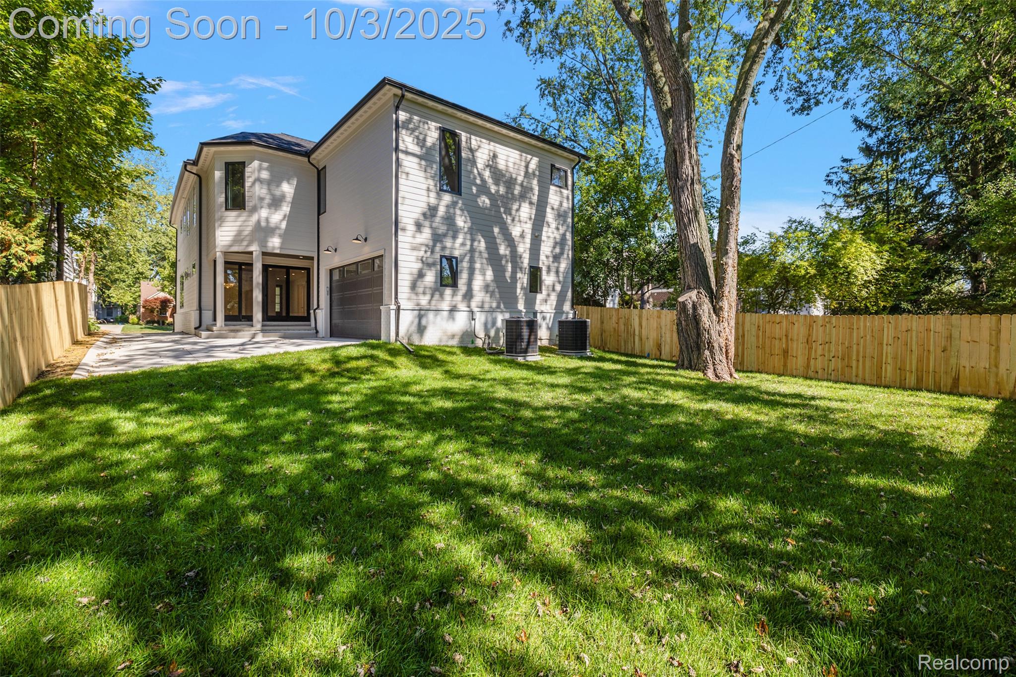 2498 Buckingham Avenue