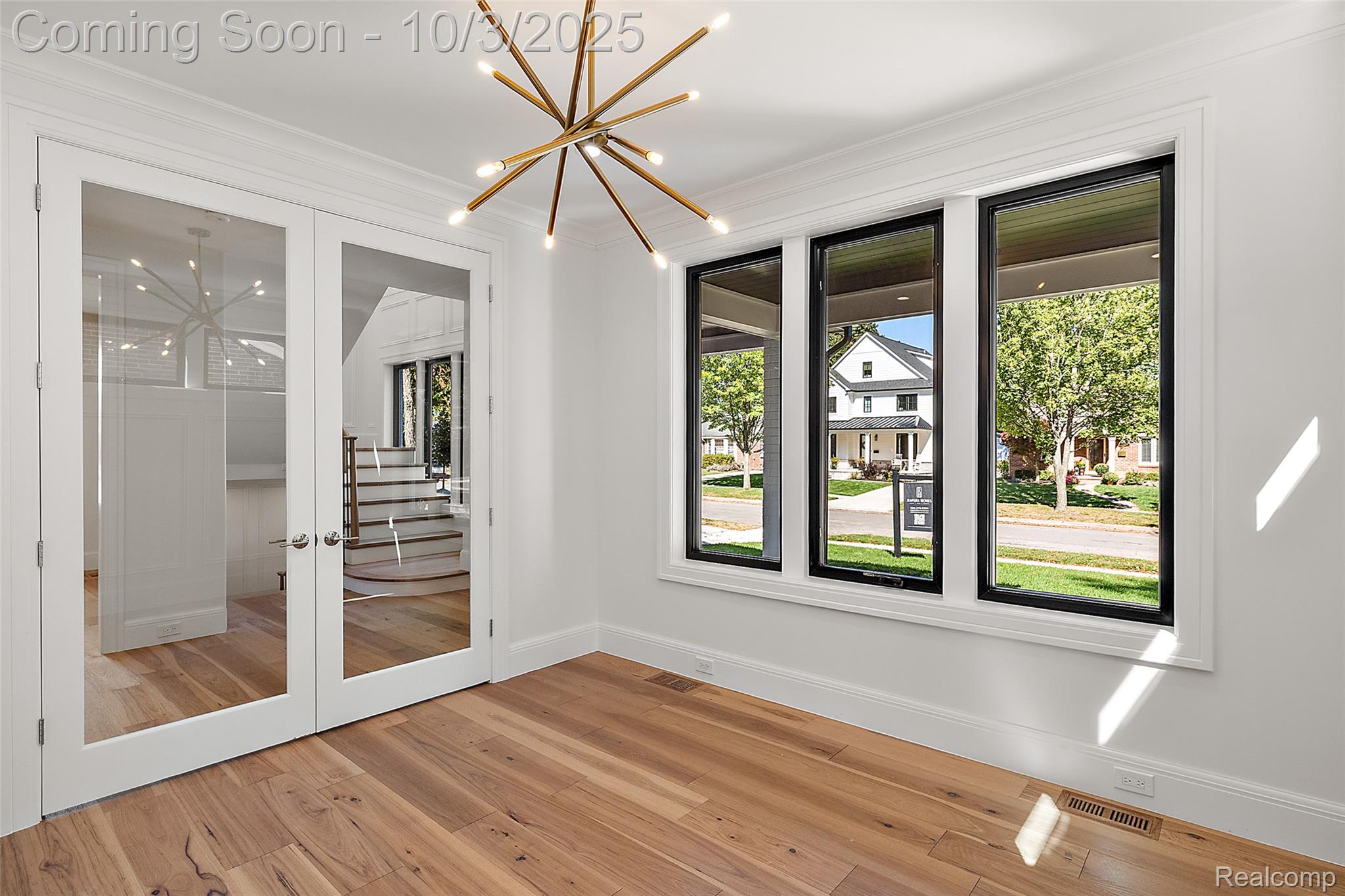 2498 Buckingham Avenue