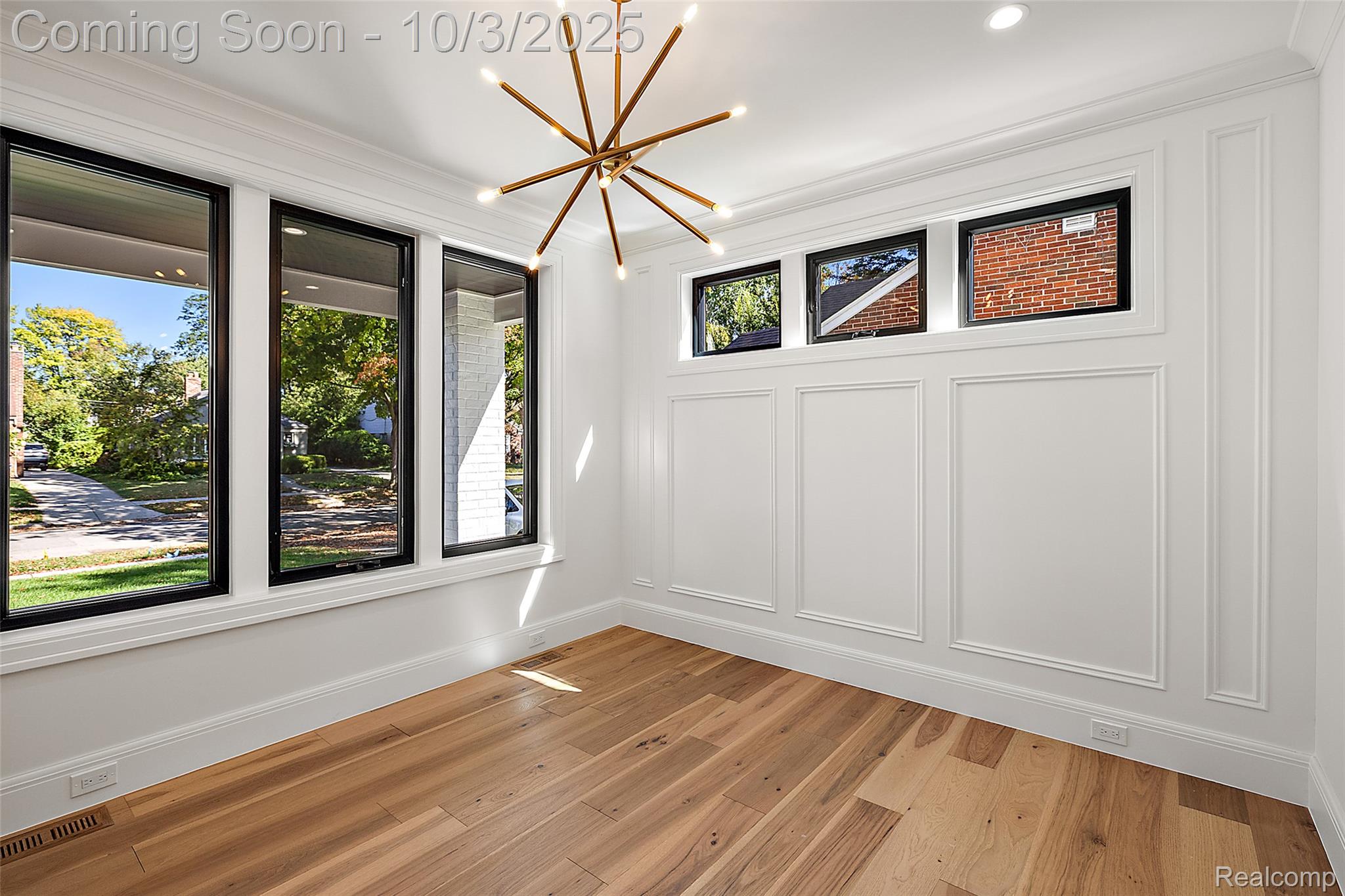 2498 Buckingham Avenue