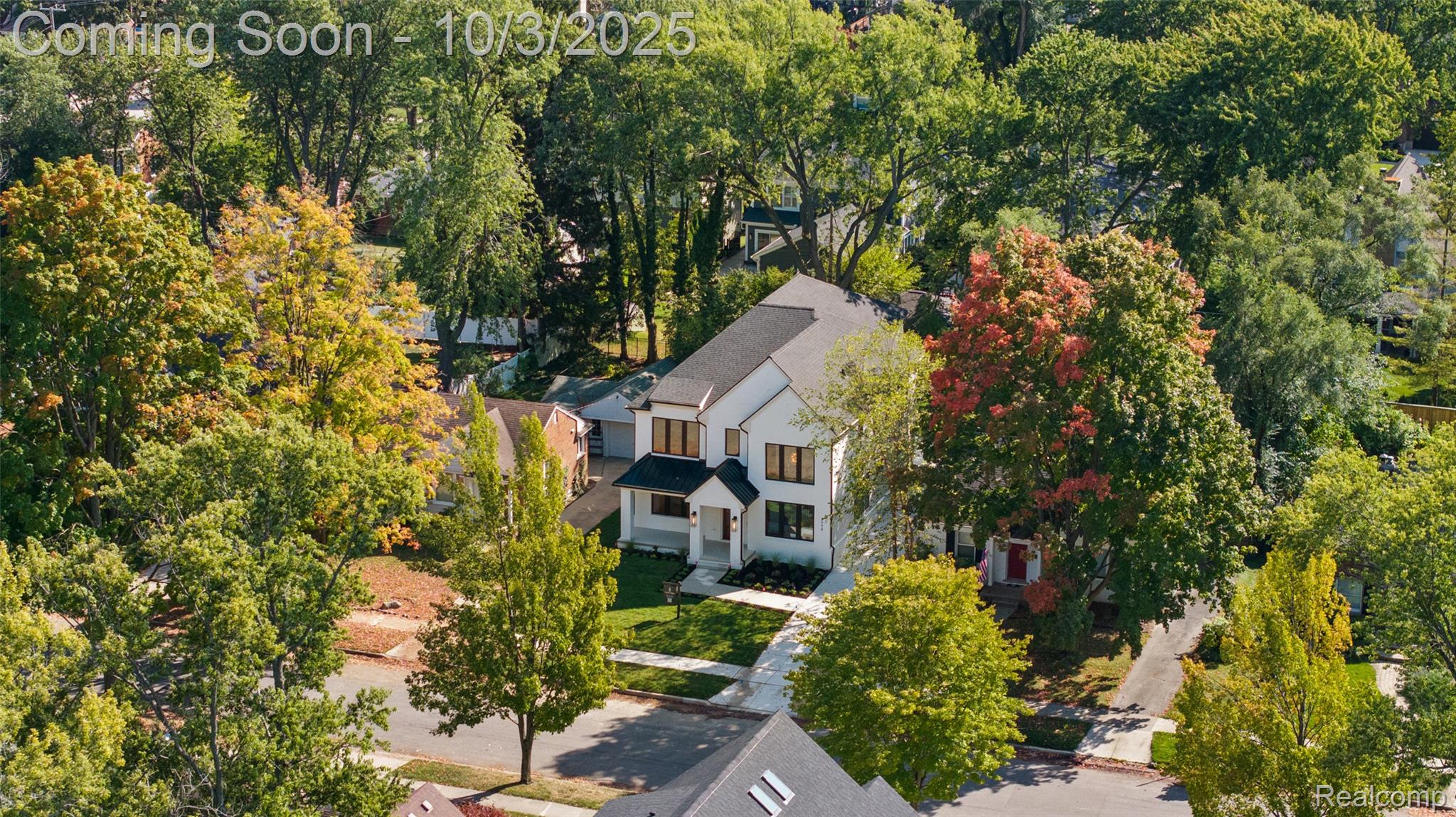 2498 Buckingham Avenue