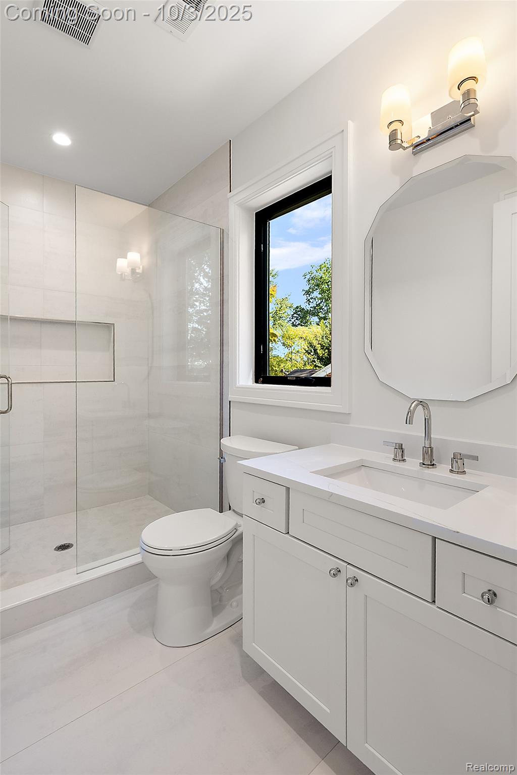 2498 Buckingham Avenue