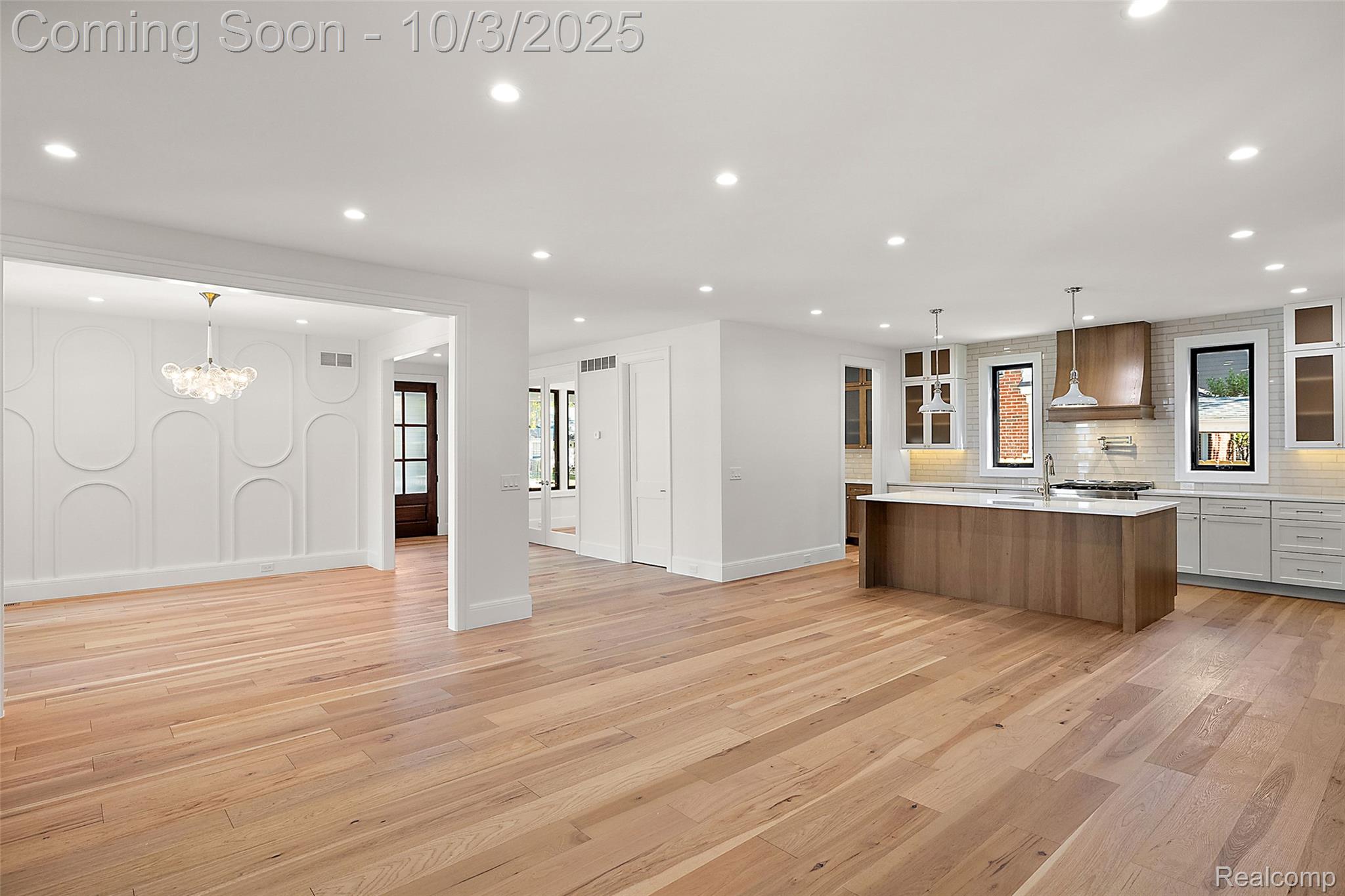 2498 Buckingham Avenue