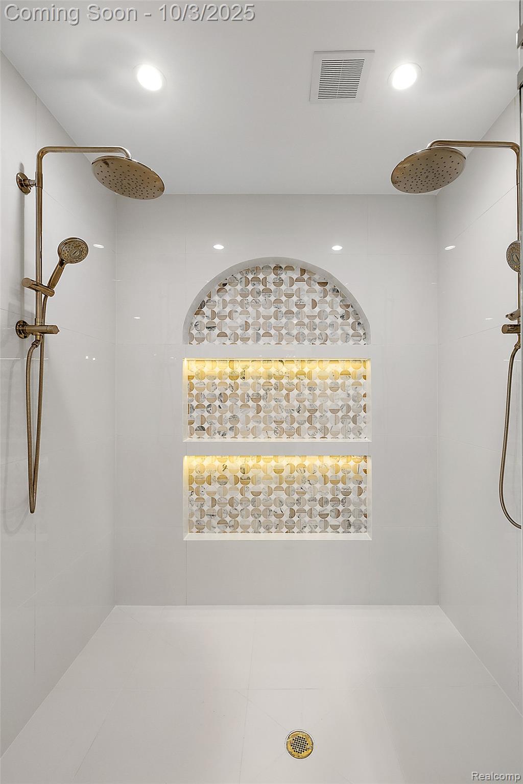 2498 Buckingham Avenue