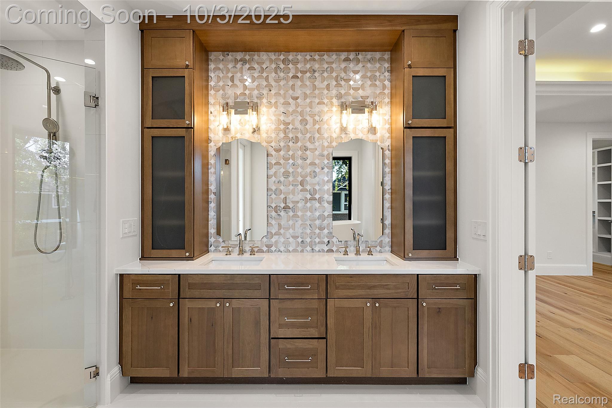 2498 Buckingham Avenue