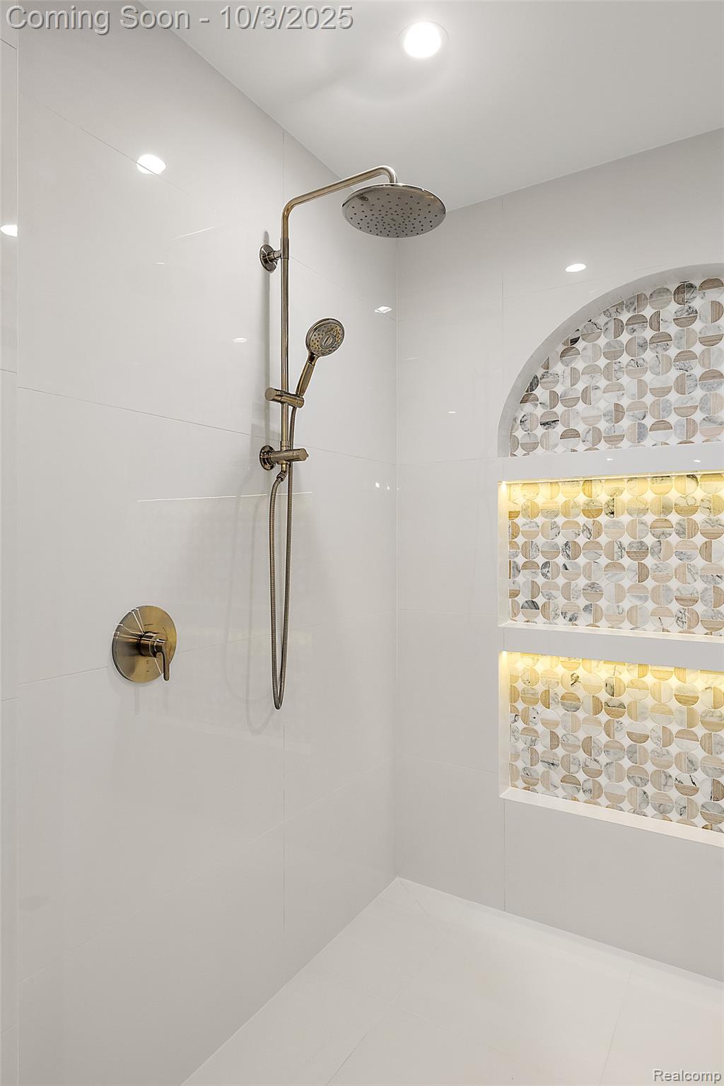 2498 Buckingham Avenue