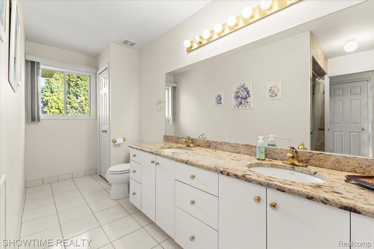 13676 Timberwyck Drive