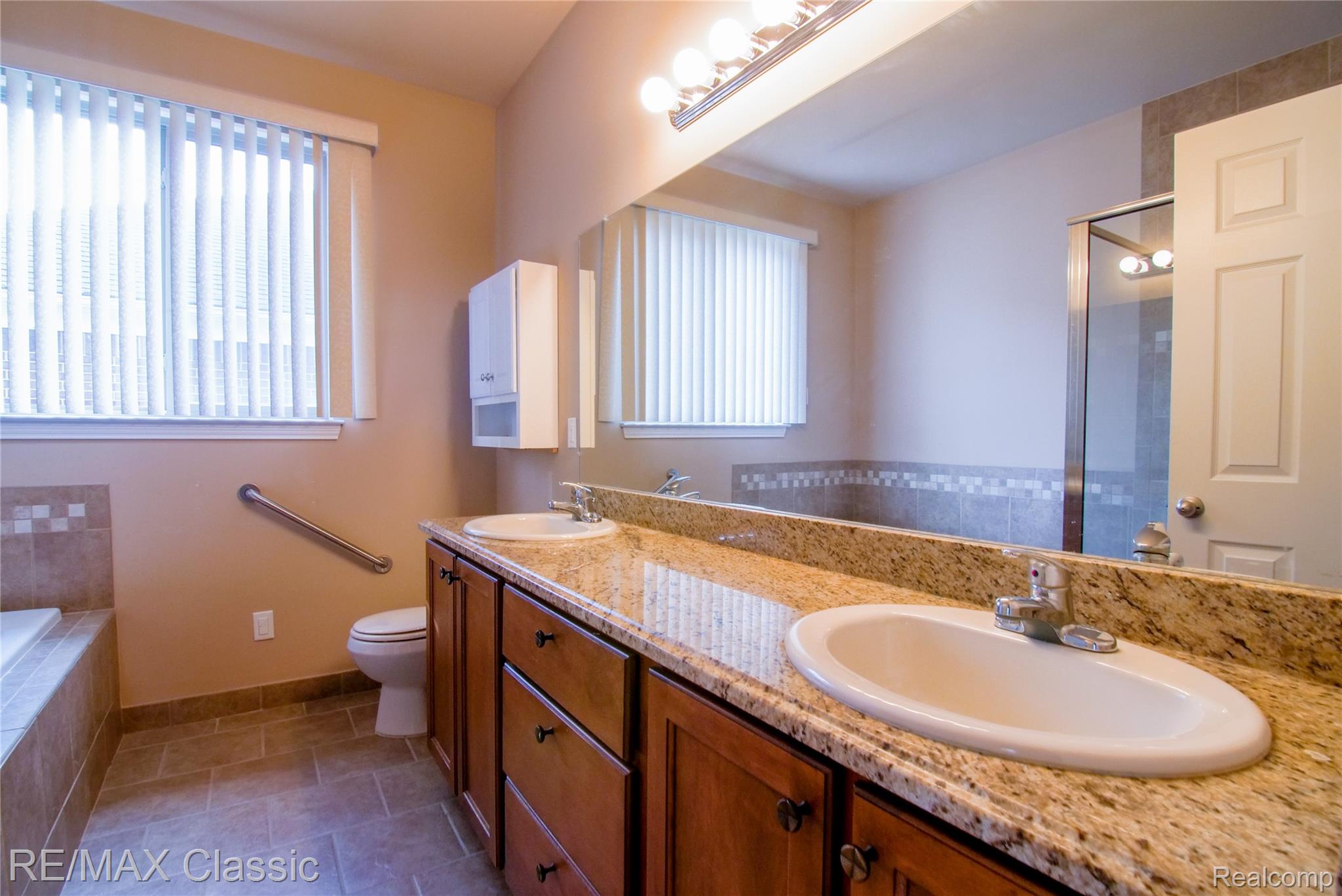 50416 Pinnacle Woods Lane