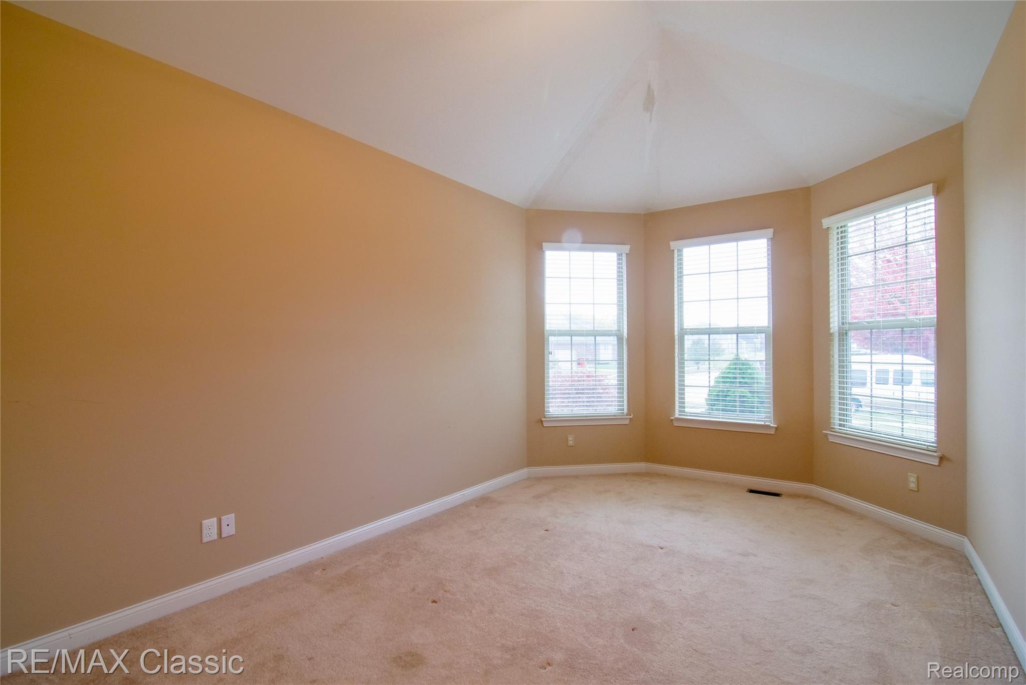 50416 Pinnacle Woods Lane