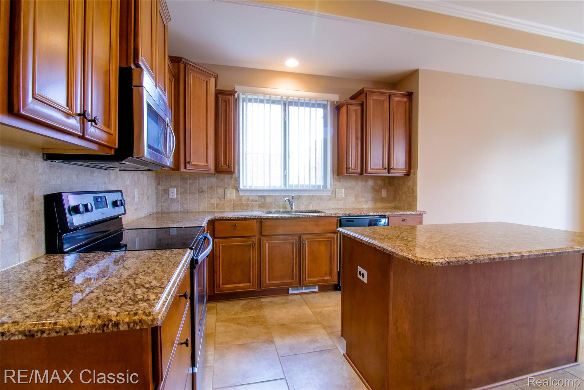 50416 Pinnacle Woods Lane