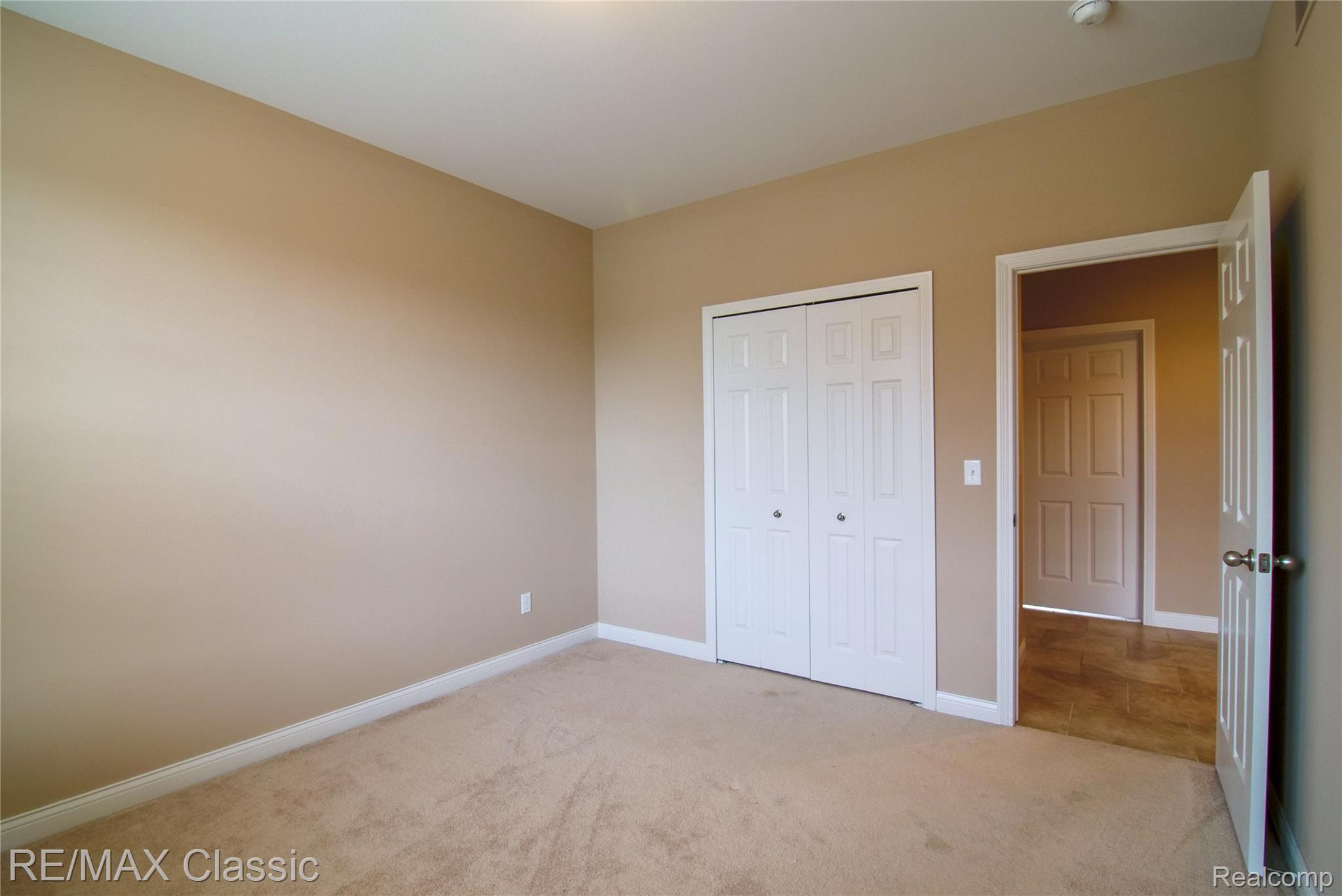 50416 Pinnacle Woods Lane