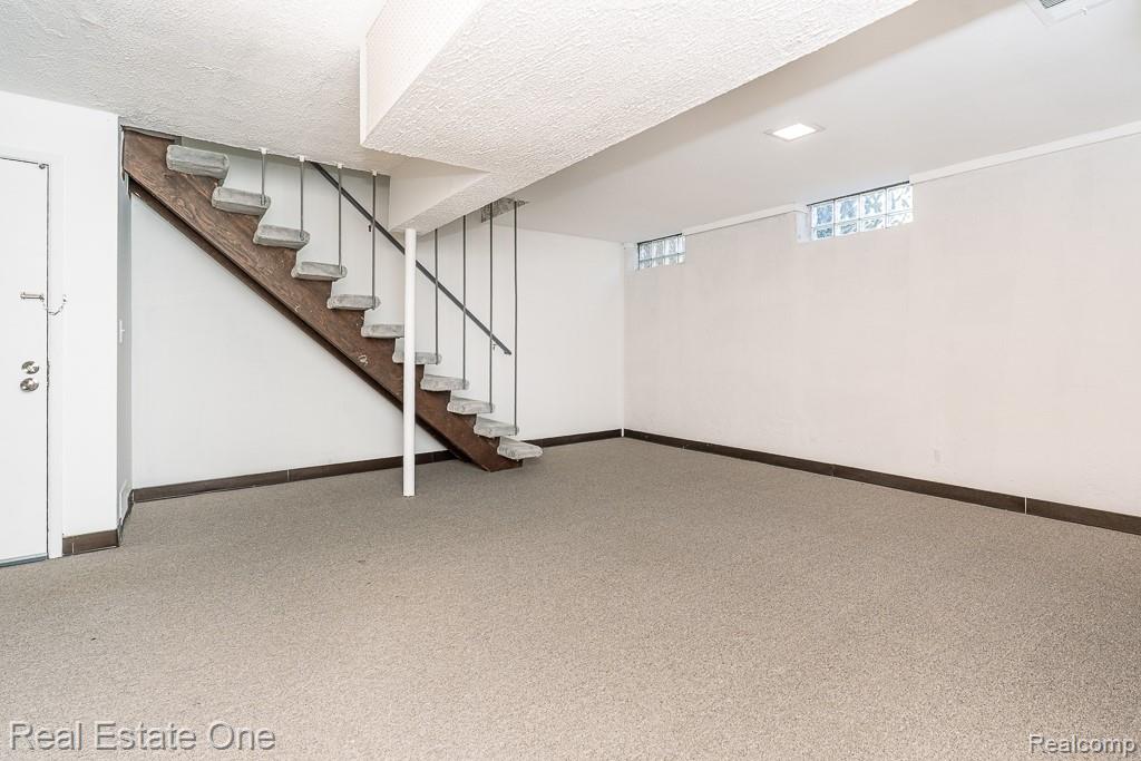 21 Dickinson Street F